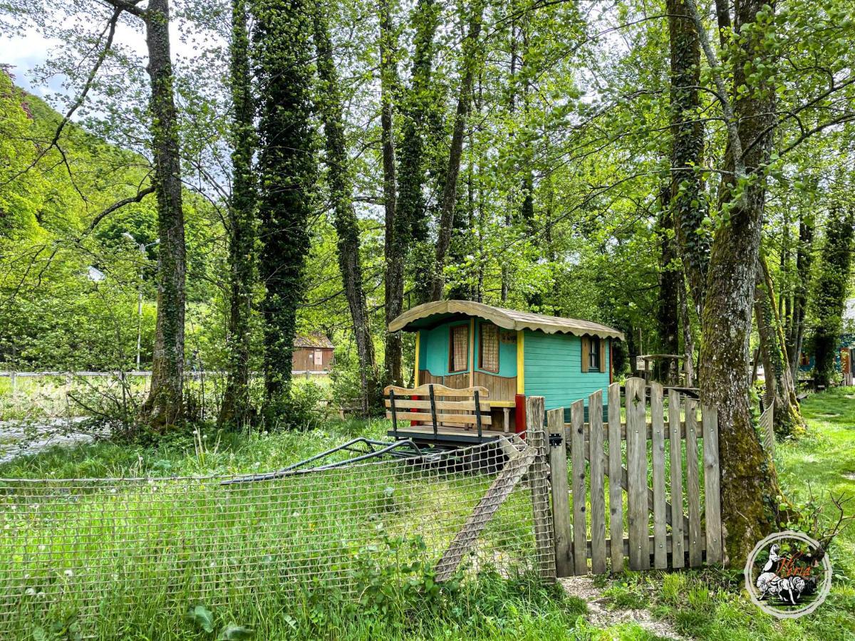 Vila Parc Animalier Du Herisson Doucier Exteriér fotografie