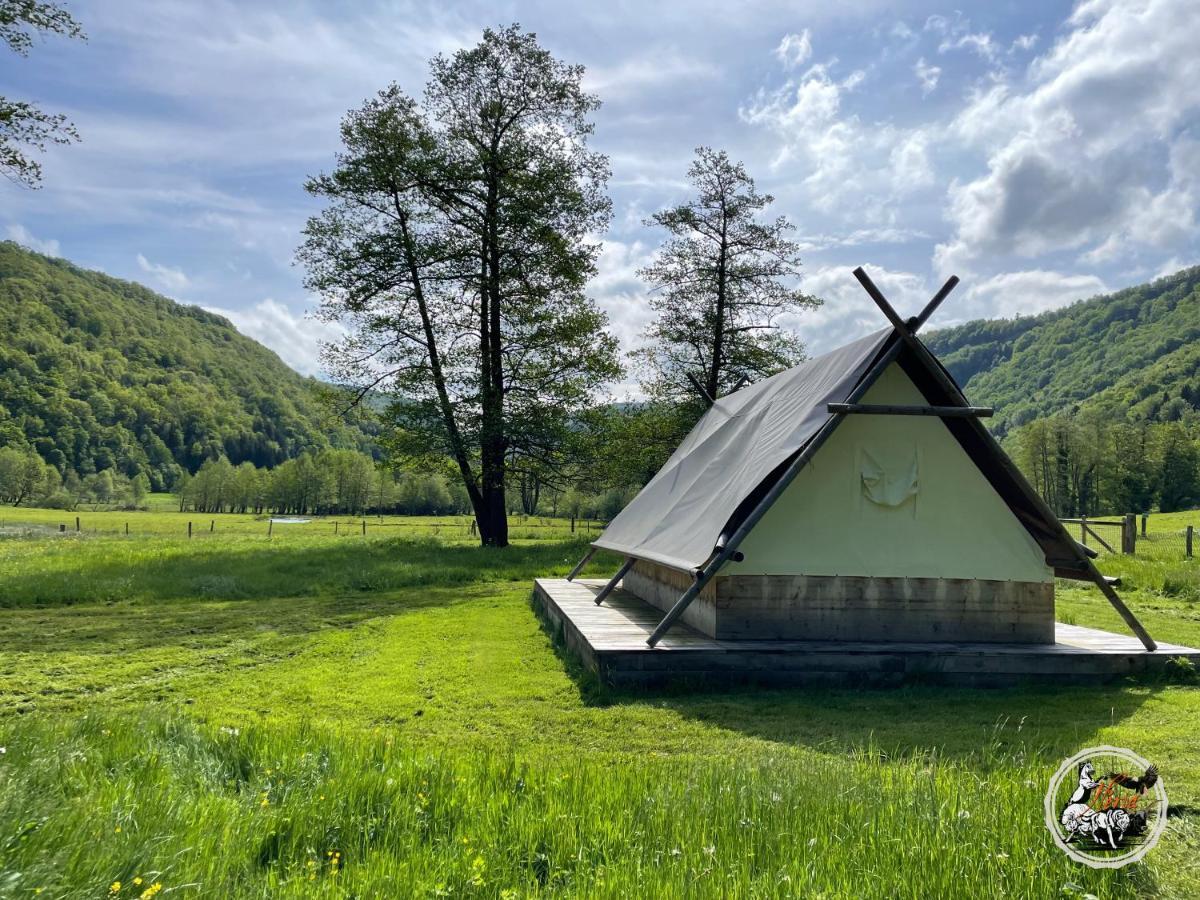 Vila Parc Animalier Du Herisson Doucier Exteriér fotografie